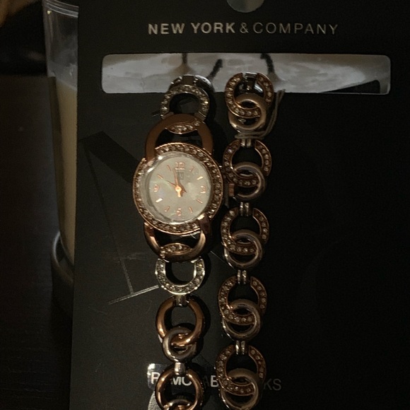 New York & Company Watch - Picture 2 of 5